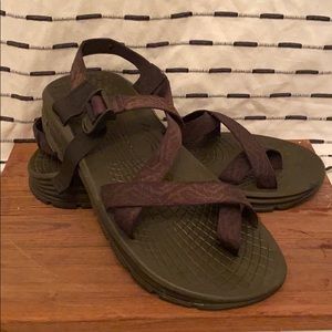 Chaco men’s sandals olive green SZ 11